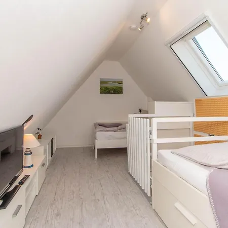Luett Huus Holiday home