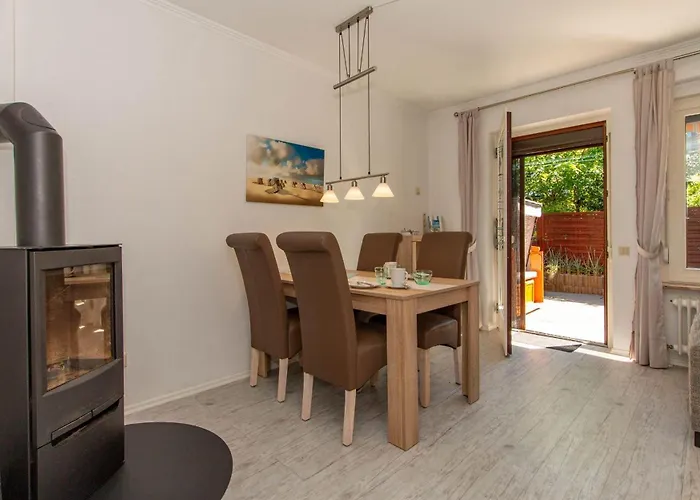 Luett Huus Semesterbostad