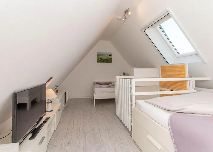 Luett Huus Semesterbostad